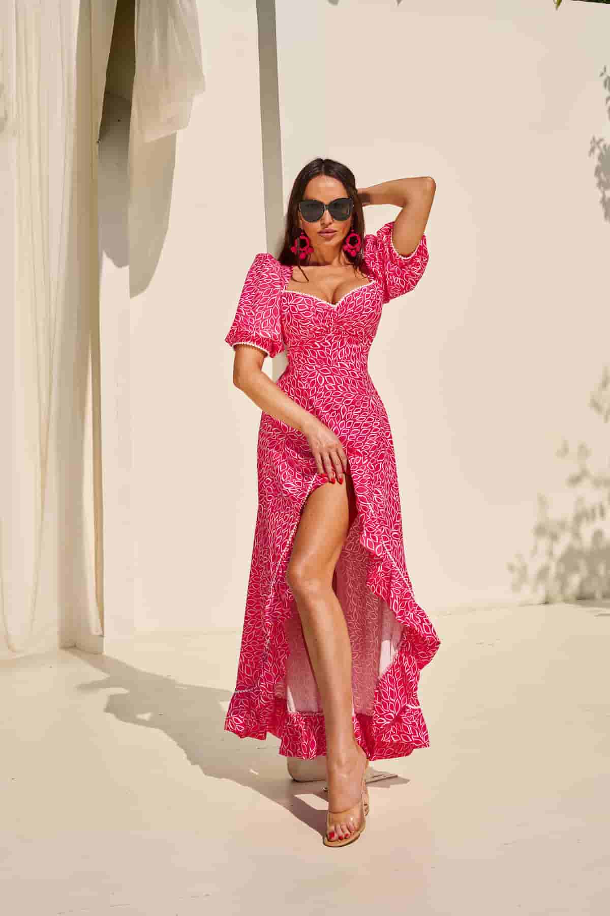 Pink Carmen-style dress with an asymmetrical skirt