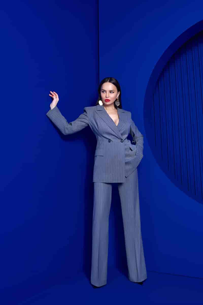 Gray suit (semi-fitted double-breasted jacket and flared trousers)