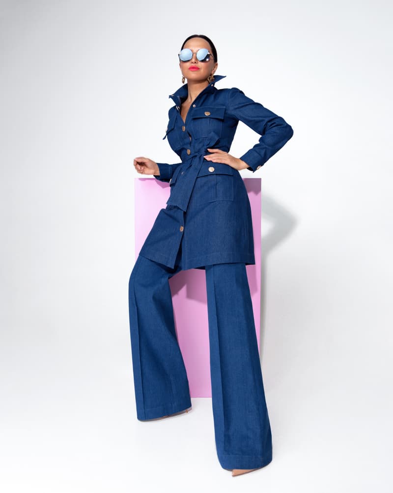  Denim dress with a belt. 