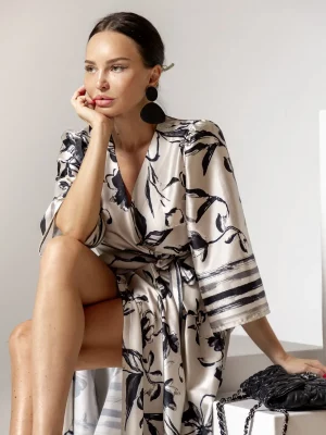 Champagne dress with wide sleeves and floral print - Image 3