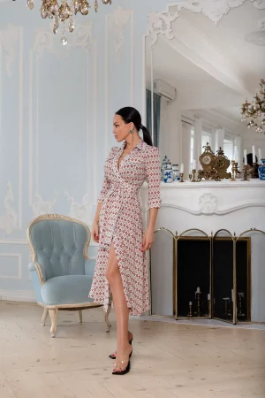 A classic beige dress - Image 2