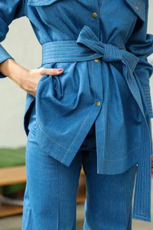 Long denim shirt with buttons and quilted belt - Image 4