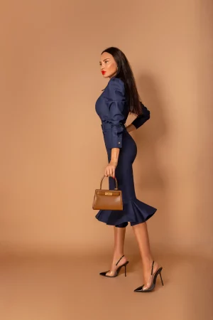 A fitted denim shirt with buttons in a classic cut - Image 4