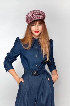 Wide jeans are tapered to the bottom with a high waist - Image 3