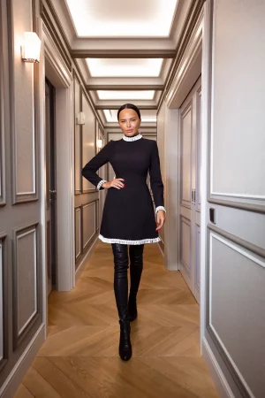 Short dress with a trapeze skirt and embellished with white contrasting ribbon with tassels - Image 8